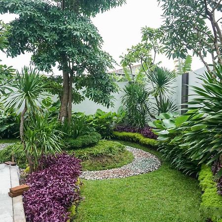 Apartemen Taman Melati Yogyakarta by ArFe Room Bagian luar foto